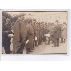 BOULOGNE-sur-MER: debarquement de blessés français à la gare des tintelleries, militaires - très bon état