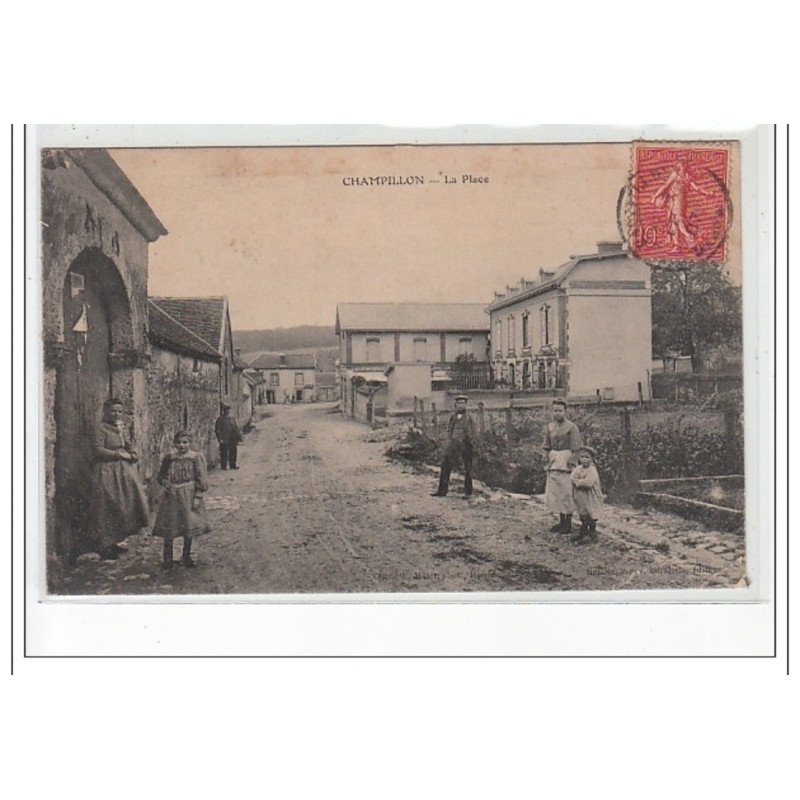 CHAMPILLON - La place - état