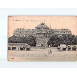 LA BAULE : Hôtel Royal, pris de la Plage - état
