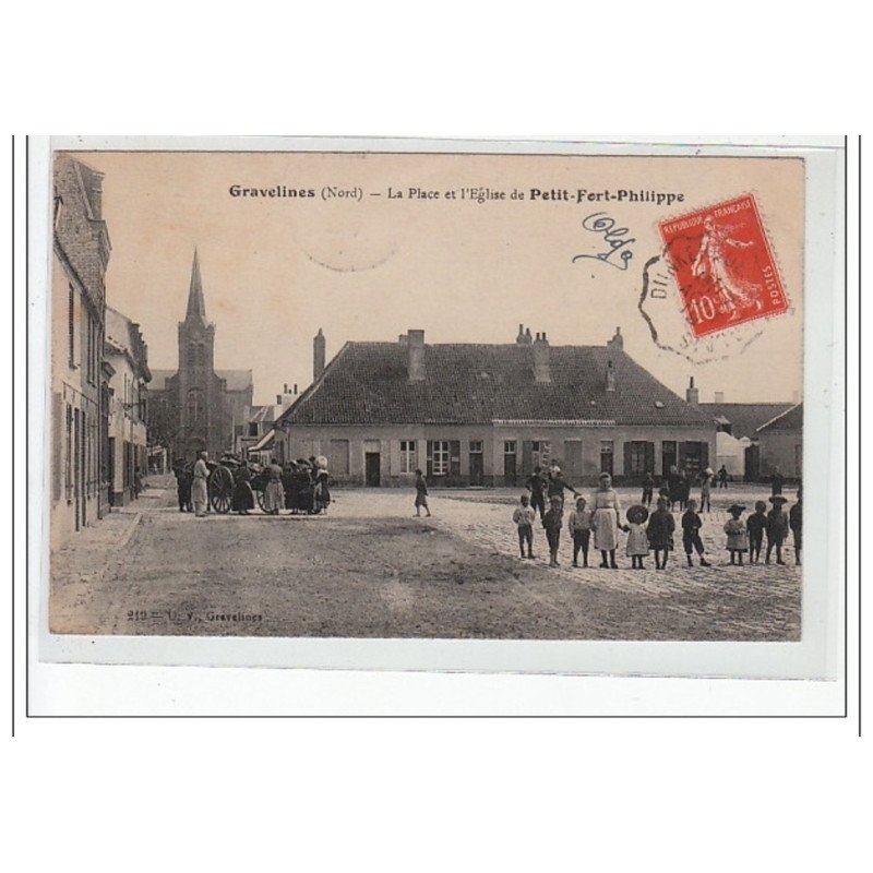 GRAVELINES - La Place et l'église de Petit-Fort-Philippe - très bon état