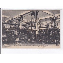 SAINT-VINCENT-de-REINS: intérieur d'usine, salle de tissage - très bon état