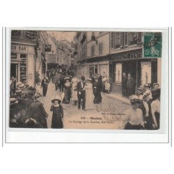 MEULAN  - Le Cortège de la Rosière, Rue Basse - état