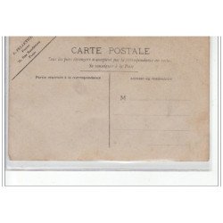 PARIS : carte photo d'ouvriers buvant du vin - très bon état