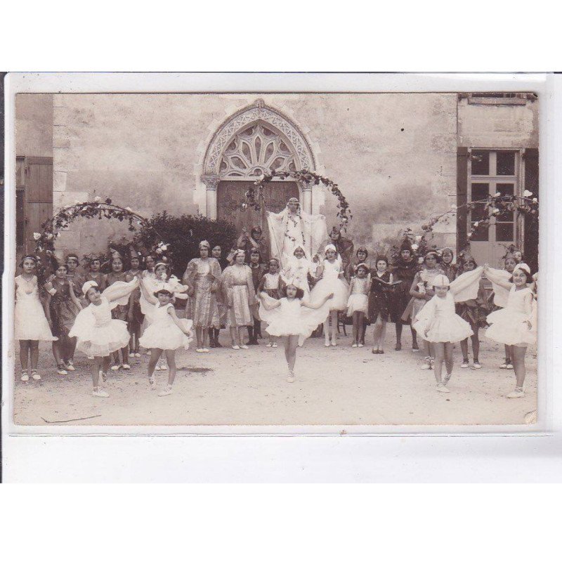 BARBEZIEUX: fête à barbezieux, je suis la "fée" - très bon état