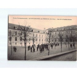 SAINT MICHEL EN PRIZIAC : Ecole professionnelle, Cour de la Première Division - très bon état