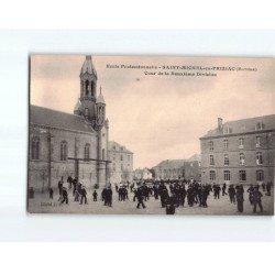 SAINT MICHEL EN PRIZIAC : Ecole professionnelle, Cour de la Deuxième Division - très bon état