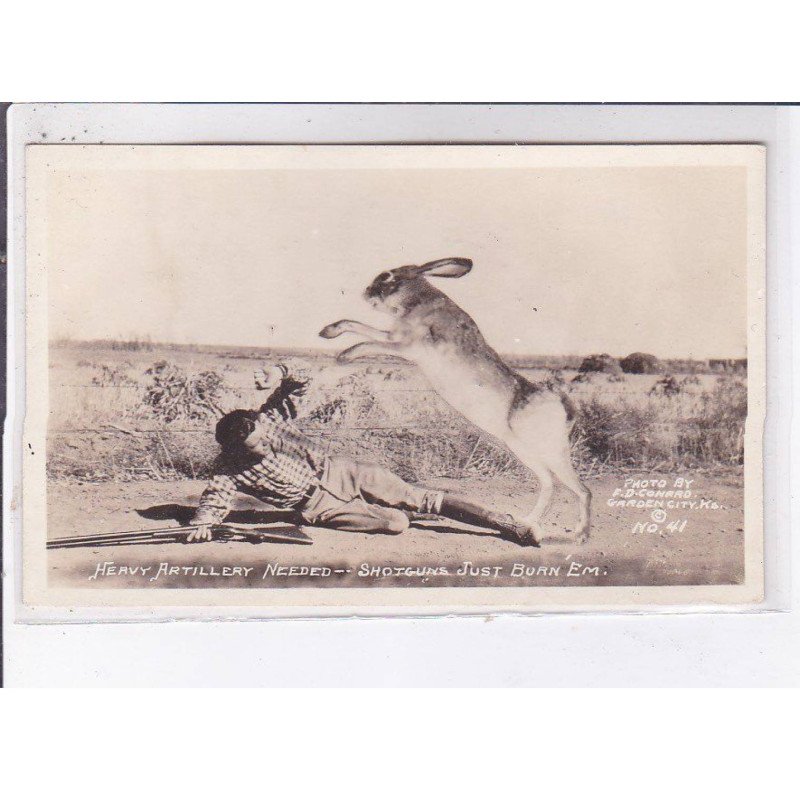 SURREALISME: photo montage, chasse, heavy artillery needed, shotguns just burn em - très bon état