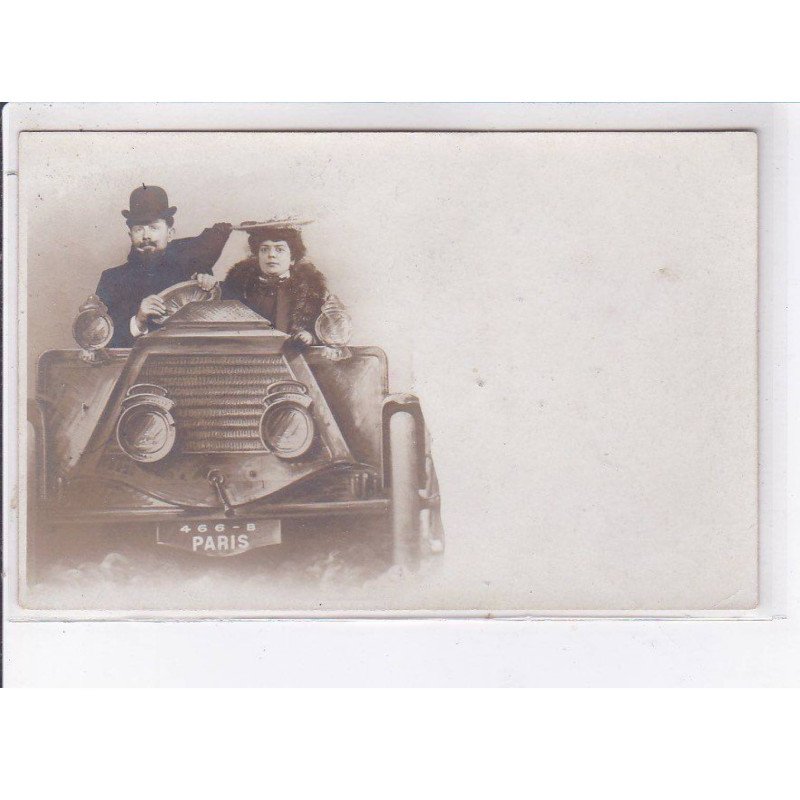 SURREALISME: photo montage, voiture, personnages - très bon état