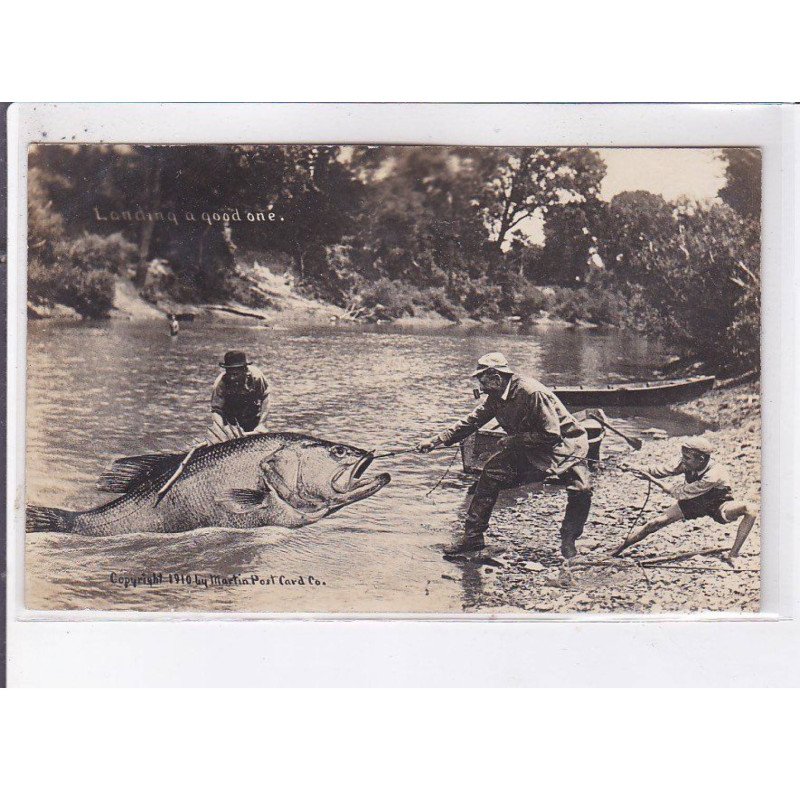 SURREALISME: photo montage, pêche, loading a good one - très bon état