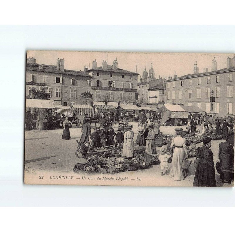 LUNEVILLE : Un coin du marché Léopold - état