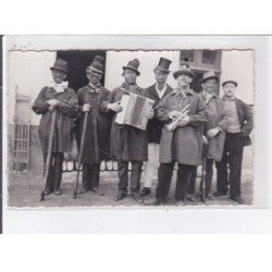 SAINT-PRIVE: fête, accordéon - très bon état