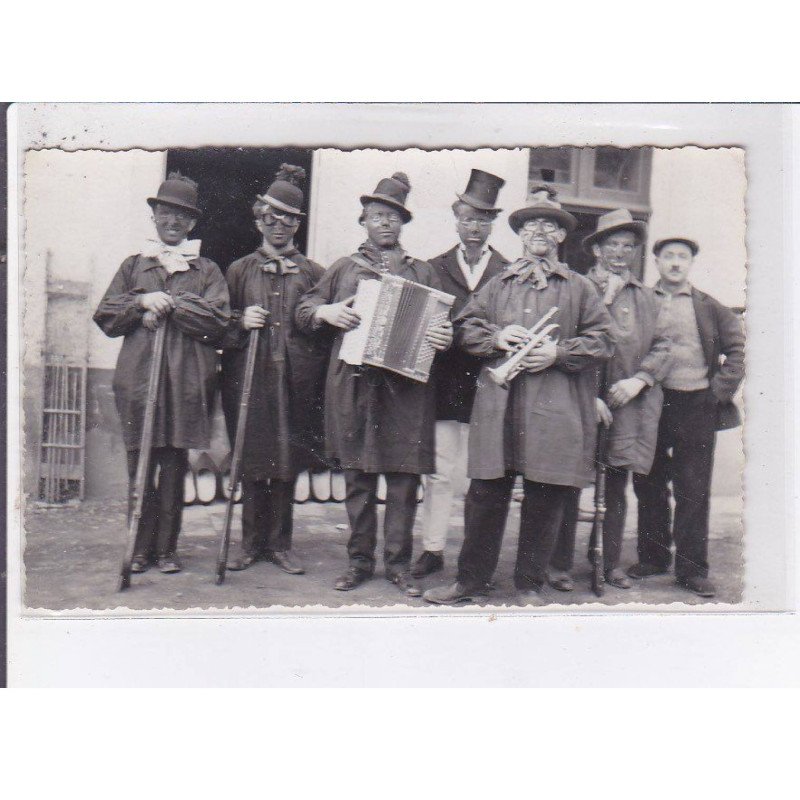 SAINT-PRIVE: fête, accordéon - très bon état