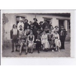 SAINT-PRIVE: fête, accordéon - très bon état