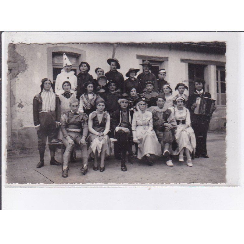 SAINT-PRIVE: fête, accordéon - très bon état