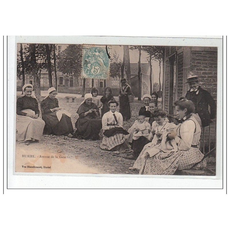 HURIEL - Avenue de la Gare - état (traces)