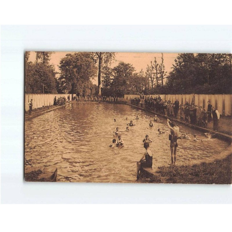 Institution libre de MARCQ EN BAROEUL, Bassin de natation - très bon état Institution libre de MARCQ EN BAROEUL, Bassin de natation - très bon état