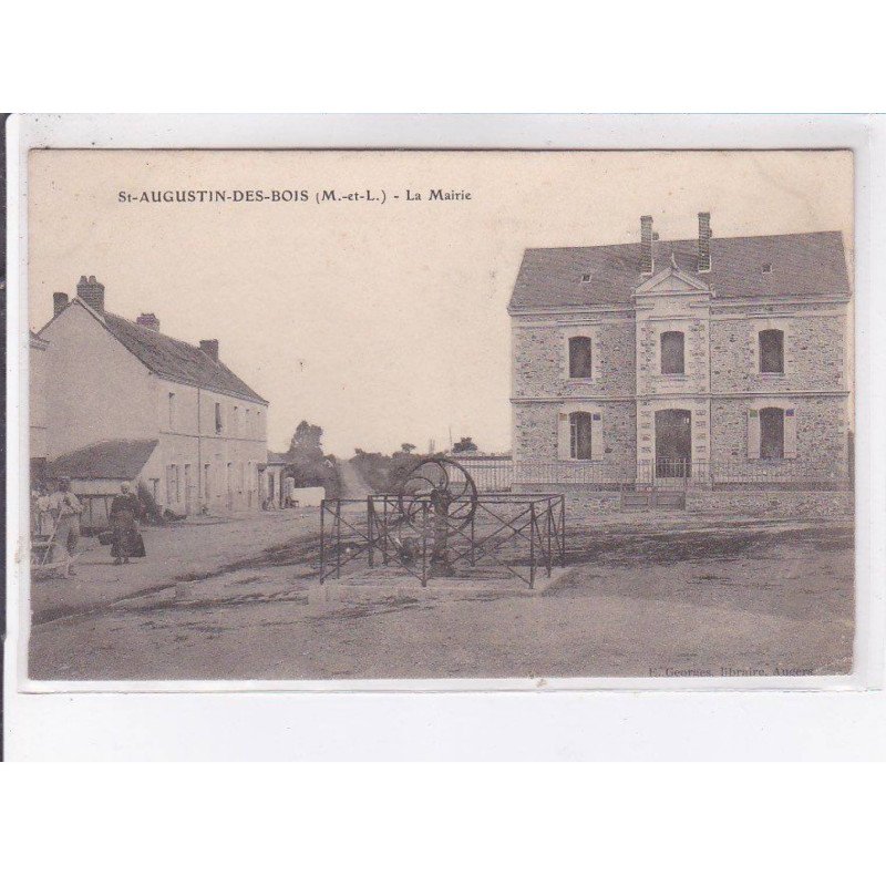 SAINT-AUGUSTIN-des-BOIS: la mairie - très bon état
