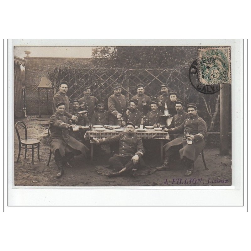 LISIEUX - CARTE PHOTO - MILITAIRES - très bon état LISIEUX - CARTE PHOTO - MILITAIRES - très bon état
