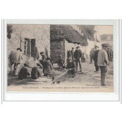 CONCARNEAU - Passage de Lanriec - Marins bretons réparant les filets - très bon état