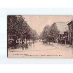 HENDAYE : Place de la République et l'Eglise - très bon état