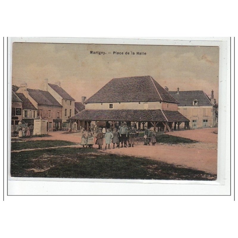 MARIGNY - Place des halles - très bon état