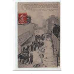 AY - Incendie de la maison Gelderman - barricade élevée par les émeutiers 12 avril 1911 - état