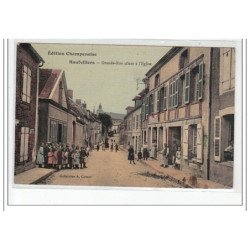 HAUTVILLERS - Grande-Rue allant à l'Eglise - très bon état