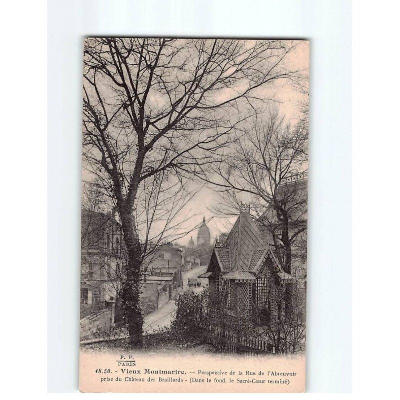 PARIS : Vieux Montmartre, perspective de la rue de l'Abreuvoir, prise du château des Braillards - état