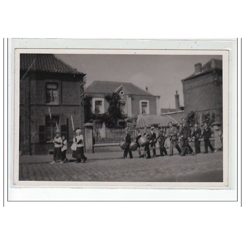 CAUMONT - CARTE PHOTO - Défilé - tambours - très bon état