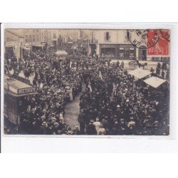 LIMOGES: tramway, défilé - très bon état