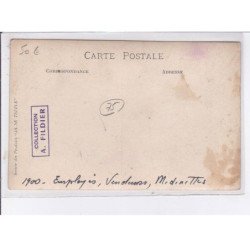 PARIS: personnages devant un commerce en solde - très bon état