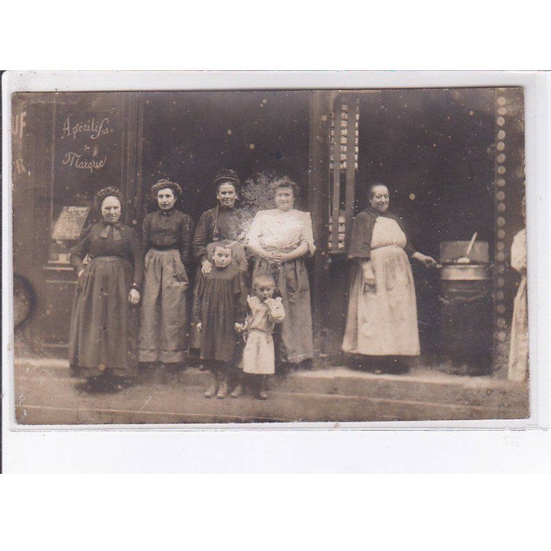 PARIS: apéritif et marque - très bon état