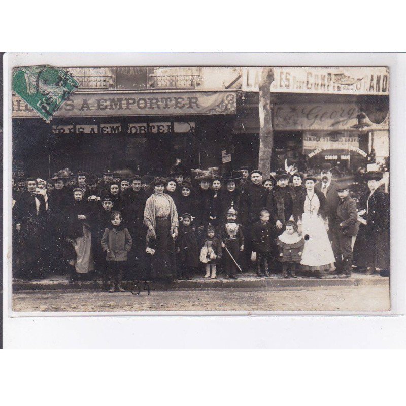 PARIS: personnages devant restaurant - très bon état