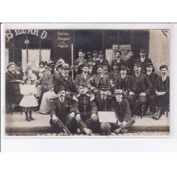 PARIS: personnages devant un café, billard - très bon état