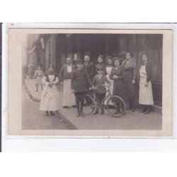 PARIS: rue du temple(?), bouillon chartier, vélo - très bon état