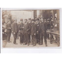 PARIS: personnages - très bon état