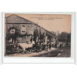 LES VENDANGES - Un cuvage en Beaujolais - Départ du vin nouveau - très bon état