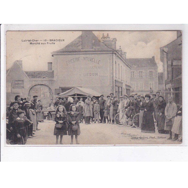 BRACIEUX: marché aux fruits - très bon état