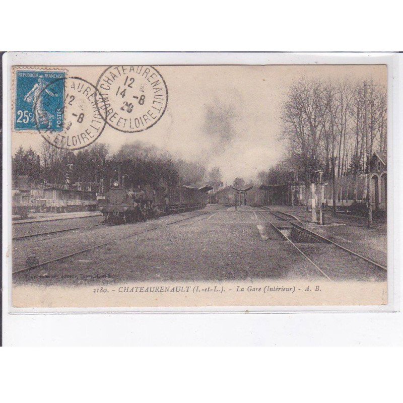 CHATEAURENAULT: la gare - très bon état
