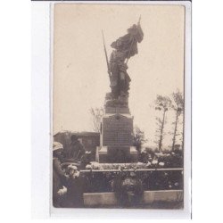 LA NEUVILLE AUX LARRIS: monument aux morts - très bon état