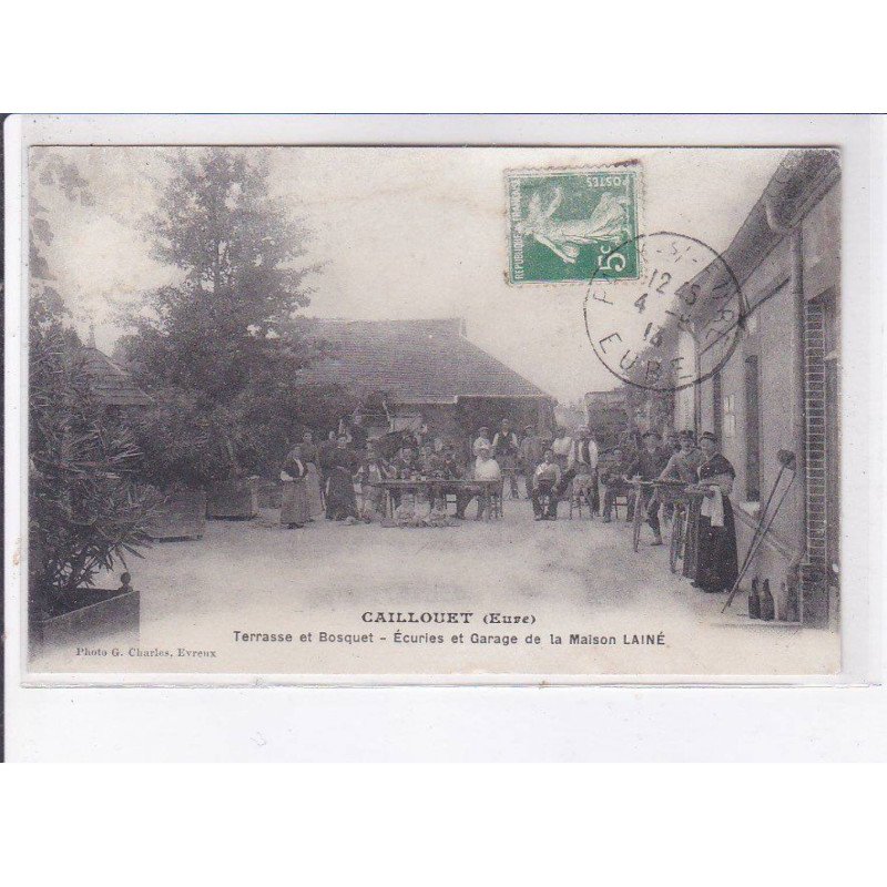 CAILLOUET: terrasse et bosquet, écuries et garage de la maison lainé - très bon état