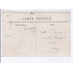 CAILLOUET: terrasse et bosquet, écuries et garage de la maison lainé - très bon état