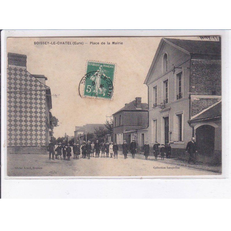 BOISSY-le-CHATEL: place de la mairie - très bon état