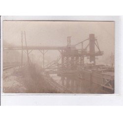 LES BRUYERES: estacade, canal, péniche - très bon état