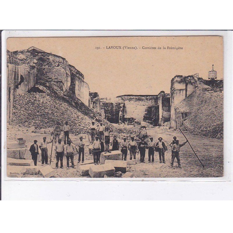 LAVOUX: carrières de la frémigère - très bon état LAVOUX: carrières de la frémigère - très bon état