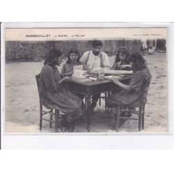 RAMBOUILLET: 12CPA - très bon état