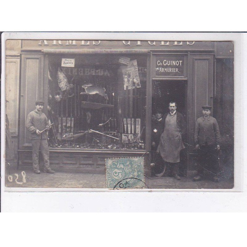 AVALLON: armes, chasse - très bon état