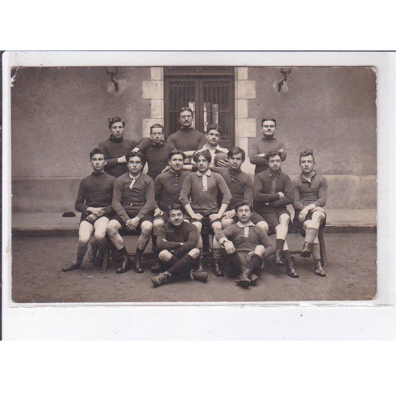 AVALLON: sport football - très bon état