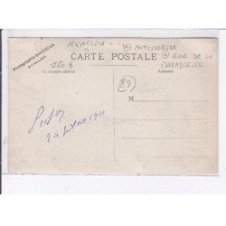 AVALLON: automobile, rue de la maladiere - très bon état