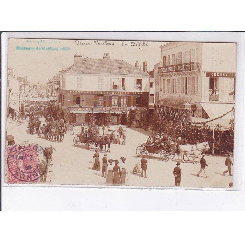 AVALLON: place vauban, le défilé - très bon état